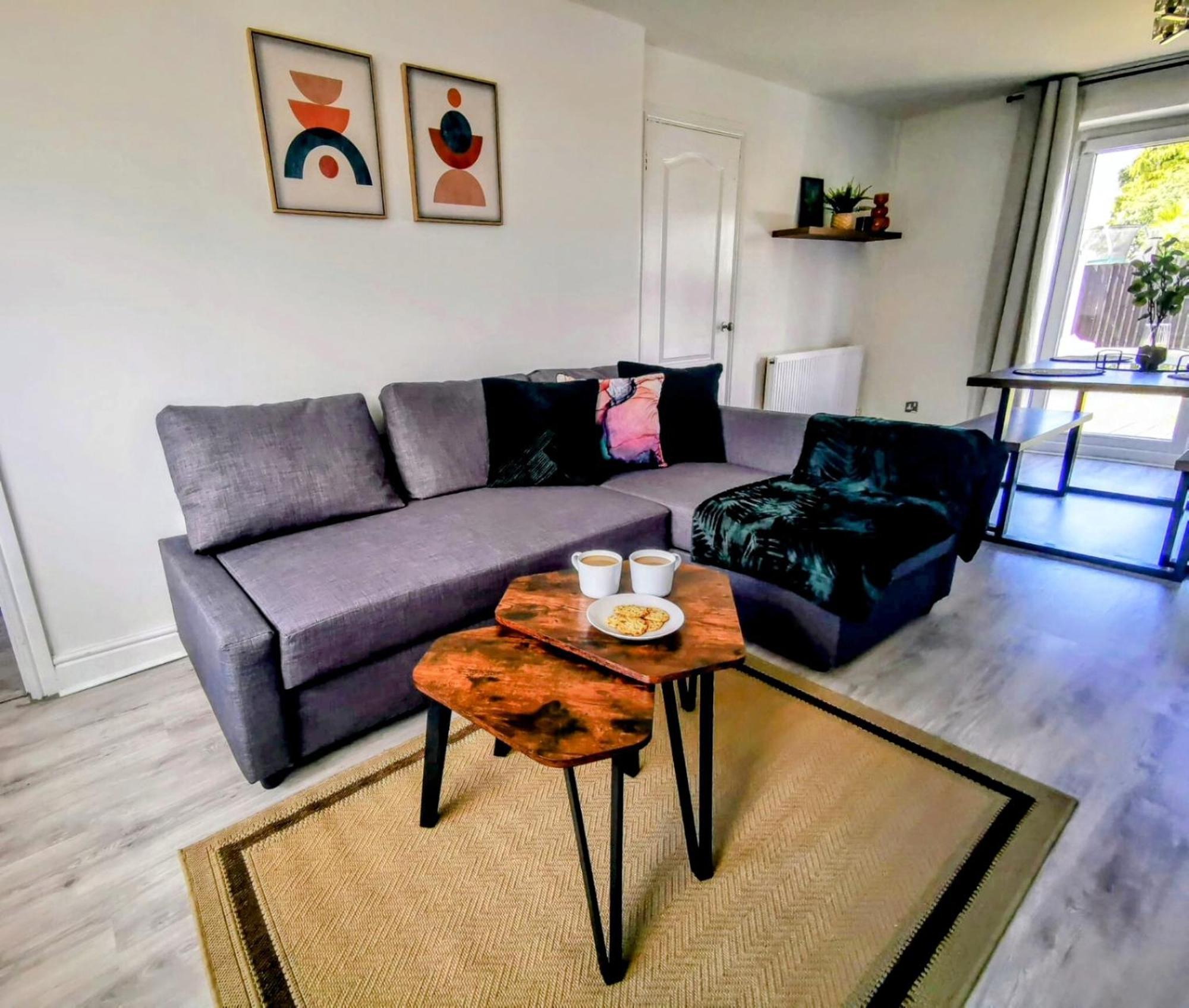 No 7 - Bright, Spacious 3 Bed Home With Parking & Wifi 허이턴 외부 사진